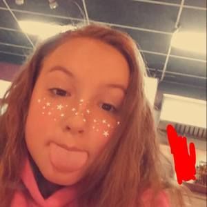 Meet your Posher, Chloe